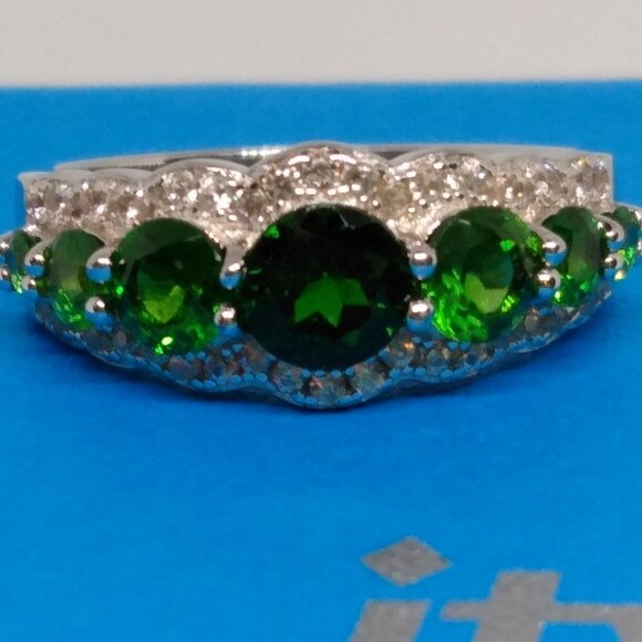 Beautiful Russian chrome diopside band ring - Picture 1 of 9